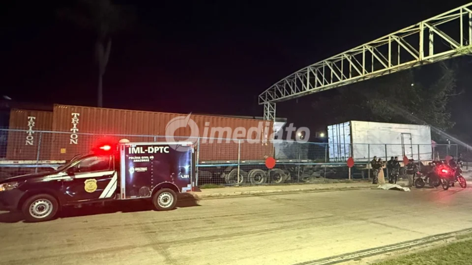 Homem morre após cair de motocicleta na rotatória da SUFRAMA, no Distrito Industrial