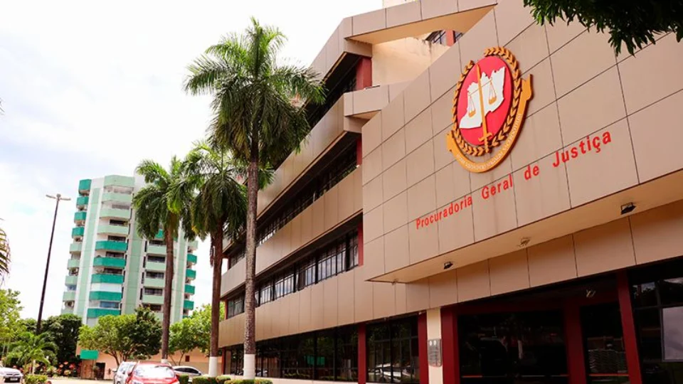 Homem é denunciado pelo MPAM por abuso, agressões e ameaças contra adolescente no Amazonas