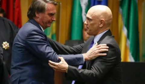 Ministro Alexandre de Moraes autoriza Jair Bolsonaro a sair da custódia para cirurgia e nega prisão domiciliar