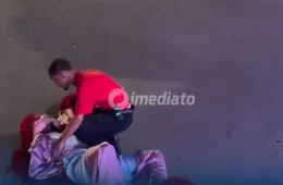 VÍDEO: Fofão da ‘Carreta Talismã’ sofre queda ao tentar acrobacia durante apresentação