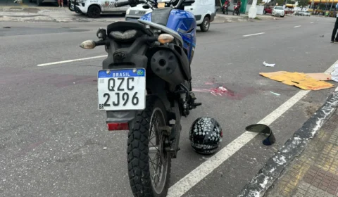 Motociclista morre após acidente envolvendo carro na contramão em Manaus
