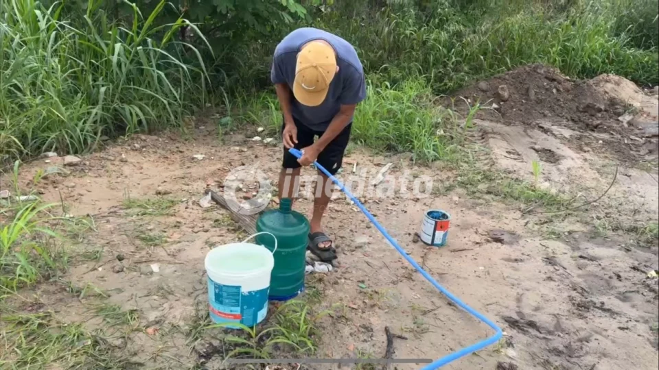 Há oito dias sem água, moradores denunciam falta de abastecimento no bairro Japiim