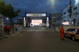 Movimentação marca início da festa de Réveillon no Amarelinho, no bairro Educandos