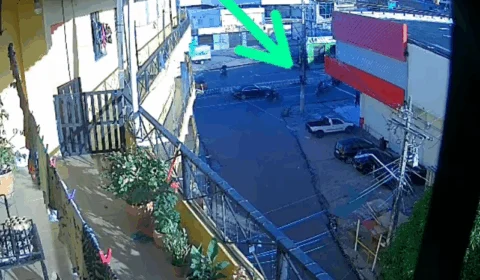 Câmera registra colisão entre motociclistas na avenida Cosme Ferreira, em Manaus