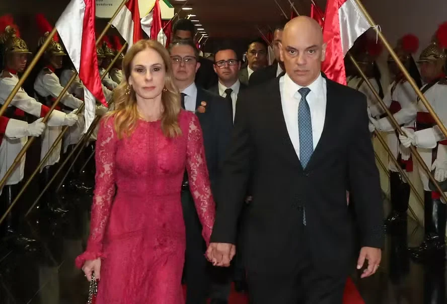 Contrato de R$ 129 milhões liga escritório da esposa de Alexandre de Moraes a banco alvo da PF