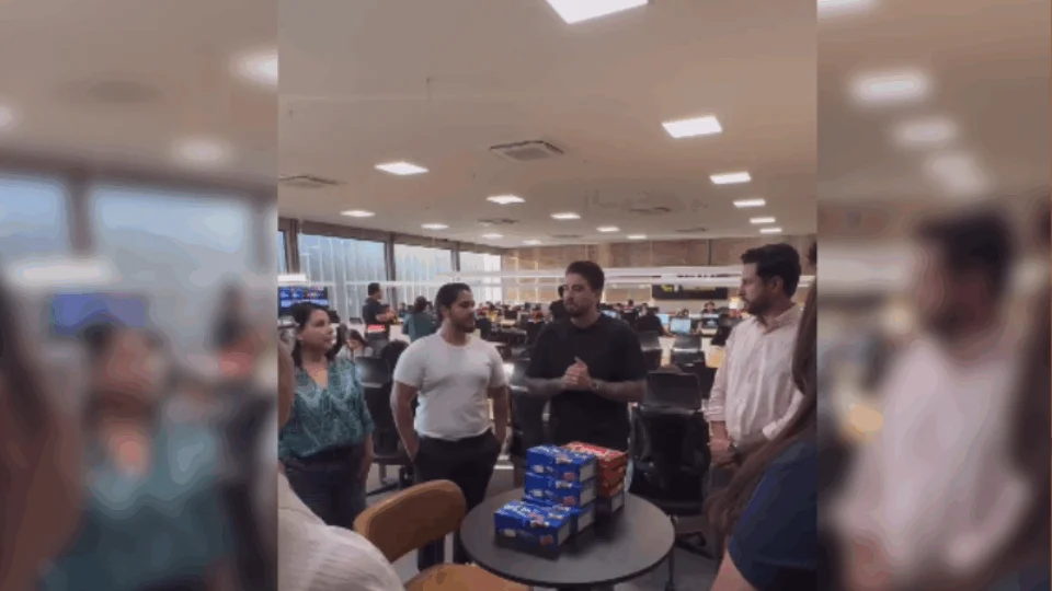 VÍDEO: Empresário agradece time e entrega surpresa milionária
