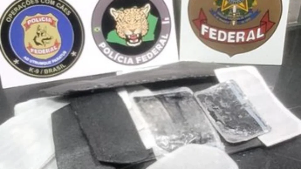 PF apreende mais de 40 kg de drogas em dois flagrantes no Aeroporto de Manaus