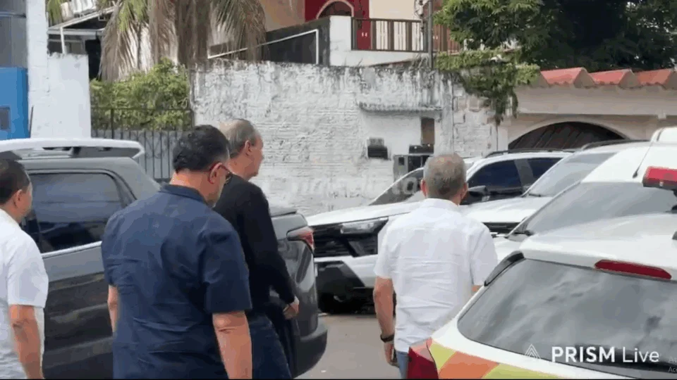 Autoridades e amigos se despedem de David Benedito, filho do prefeito de Manaus