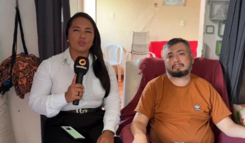 Homem que ficou tetraplégico após acidente de trânsito aguarda exames há meses e pede ajuda para comprar cadeira de rodas