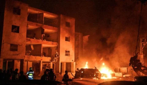 Irã ameaça retaliar Israel e bases dos EUA em caso de ataque norte-americano