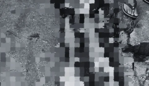 Imagens fortes: Homem é achado morto com marcas de tiros no bairro Colônia Antônio Aleixo