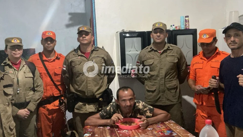 Veja vídeo: Homem é encontrado pelo Corpo de Bombeiros após quatro dias desaparecido em área de mata próxima a reserva Adolpho Ducke