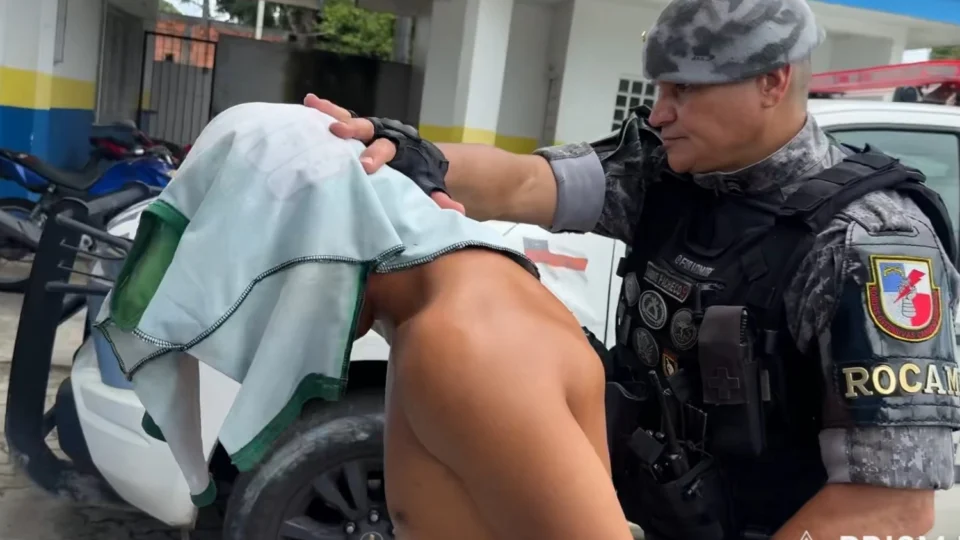 Veja o vídeo: Indivíduo condenado por estupro de vulnerável é preso pela ROCAM no bairro Zumbi 2 em Manaus