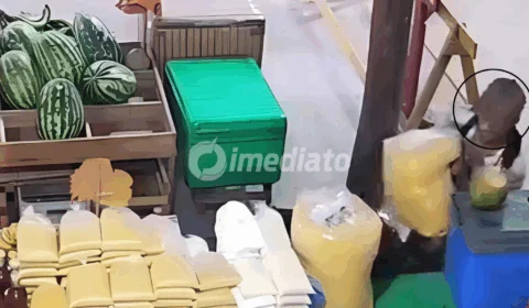 VÍDEO: Homem é flagrado furtando saco de farinha em comércio no Amazonas