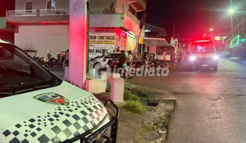 Capotamento após colisão entre dois carros deixa jovem ferida no bairro Cidade Nova