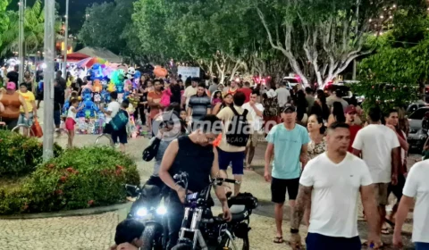 Ponta Negra registra grande movimentação na primeira noite do ano em Manaus