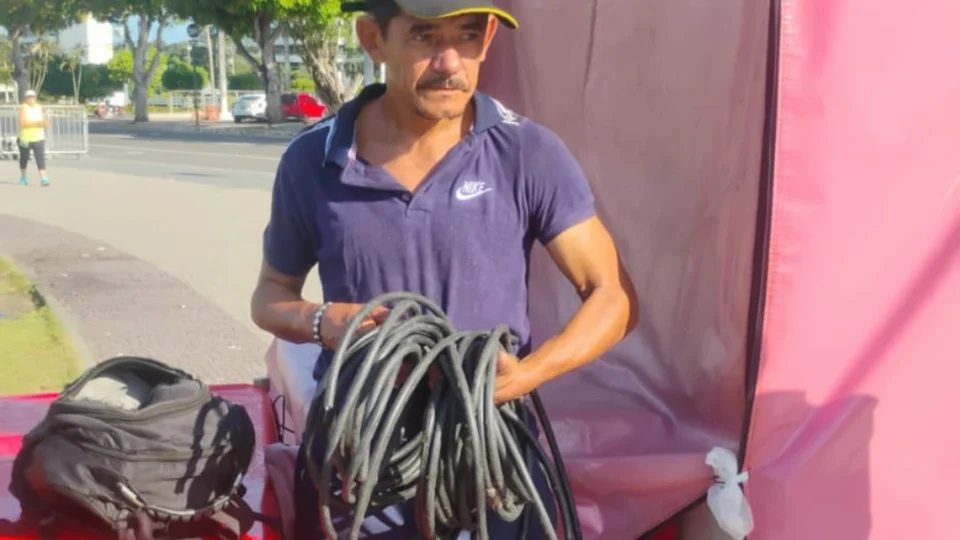 Homem é preso após furtar fios de estrutura da virada do ano na Ponta Negra