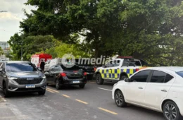 Motociclista fica ferido após colisão com caminhonete no Parque Dez, em Manaus