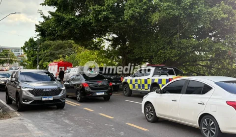 Motociclista fica ferido após colisão com caminhonete no Parque Dez, em Manaus