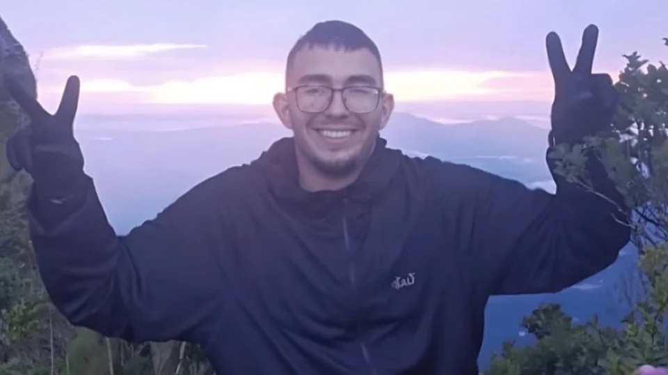 URGENTE: rapaz abandonado durante trilha no Pico do Paraná é encontrado rapidamente