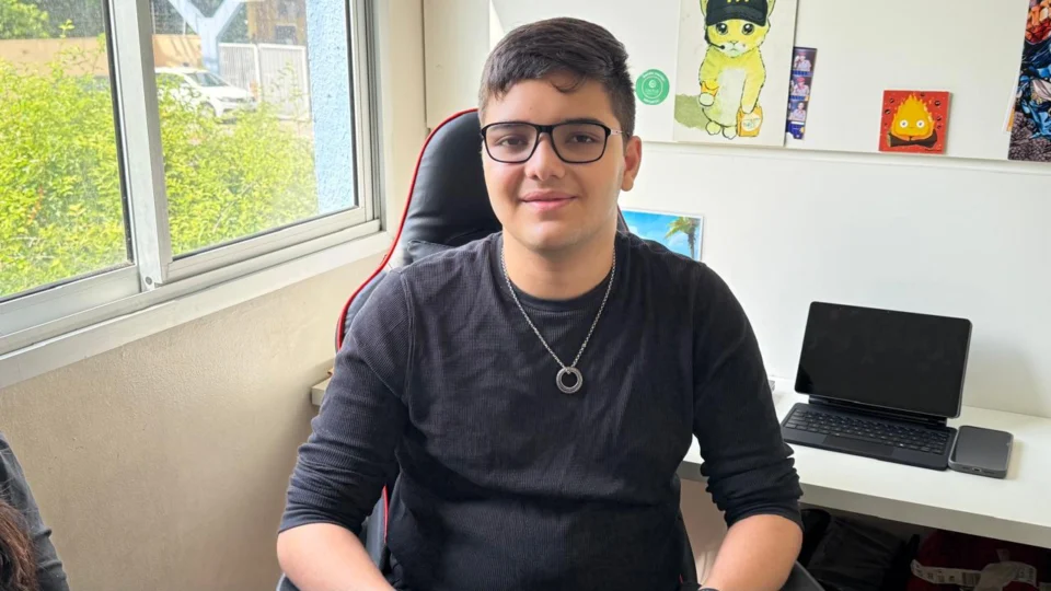 Aluno amazonense é selecionado para Harvard e Yale e busca apoio para representar o Brasil nos EUA