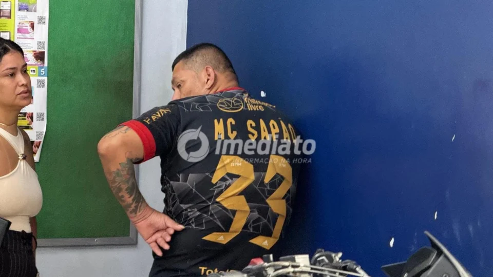 Vulgo “Sapão” é preso pela Rocam com drogas e celulares no bairro Tarumã