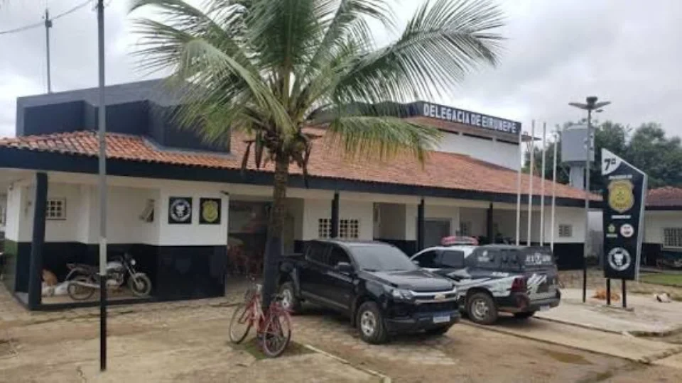 Dois homens são presos após briga com golpes de terçado em Eirunepé, no interior do AM