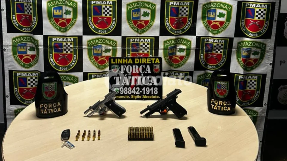Força Tática apreende pistolas escondidas em fundo falso de veículo no bairro Educandos, em Manaus