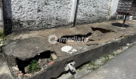 Erosão avança sobre calçadas e coloca moradores em risco no bairro Zumbi dos Palmares 1