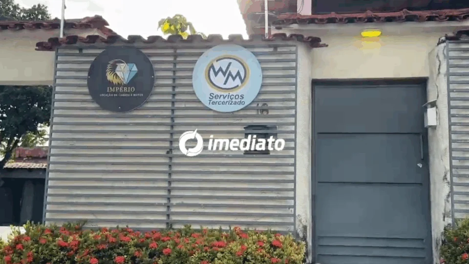 Polícia Civil apreende quatro veículos durante operação em empresa no bairro Crespo, em Manaus