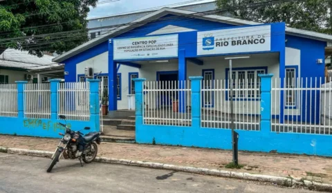 Prefeitura de Rio Branco envia venezuelanos para Porto Velho sem aviso prévio e gera tensão entre capitais