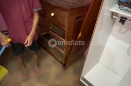 Chuva invade casas, alaga comércio e deixa famílias em situação crítica no Armando Mendes