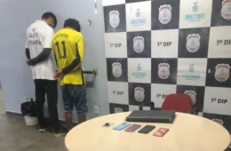 ROCAM prendem dupla suspeita de arrastões e recuperam celulares na zona norte de Manaus