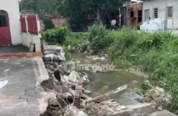 Após chuvas, muro de igreja desaba e moradores cobram ação urgente no Zumbi dos Palmares