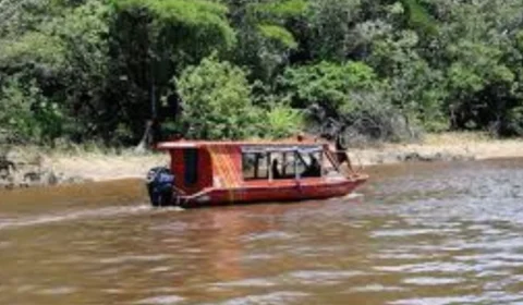 Objetos de passageiro desaparecido são encontrados a 70 km do local de naufrágio no Encontro das Águas