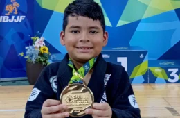 Atleta amazonense de 7 anos conquista ouro no Sul-Americano de Jiu-Jitsu, no Rio de Janeiro