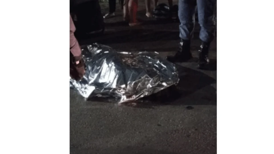 Jovem morre após colisão entre moto e ônibus na zona norte de Manaus