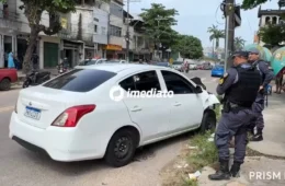 Veja o vídeo: Após bebedeira, homem é esfaqueado no peito, tenta dirigir até hospital, mas morre ao volante no Educandos