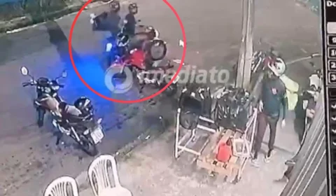 Veja o vídeo: Assaltantes armados rendem motoboys e roubam celulares em pizzaria no bairro Raiz