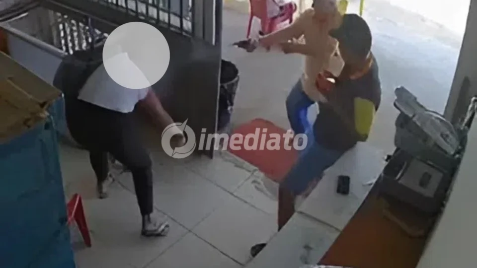 IMAGEM FORTE: Homem mata ex-companheira a tiros e morre durante fuga da polícia após colidir com carreta no Pará