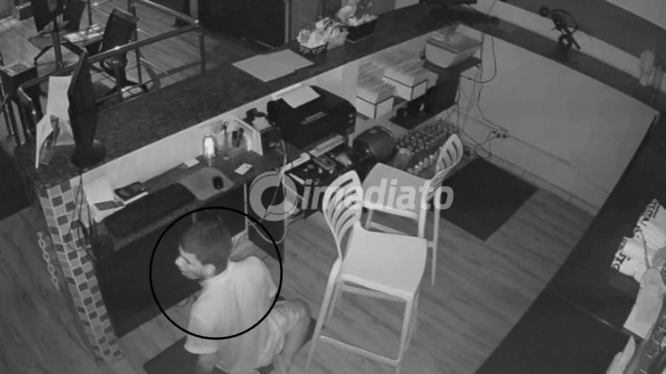 VÍDEO: Homem invade academia na zona norte de Manaus e tenta aplicar golpes em nome do estabelecimento