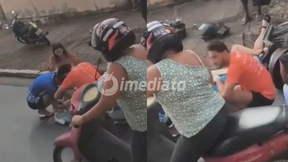 VÍDEO: Mulher se distrai ao ver acidente e acaba caindo de moto em cima de socorristas