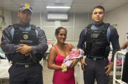 VÍDEO: Policiais militares realizam parto emergencial durante patrulhamento no bairro Grande Vitória