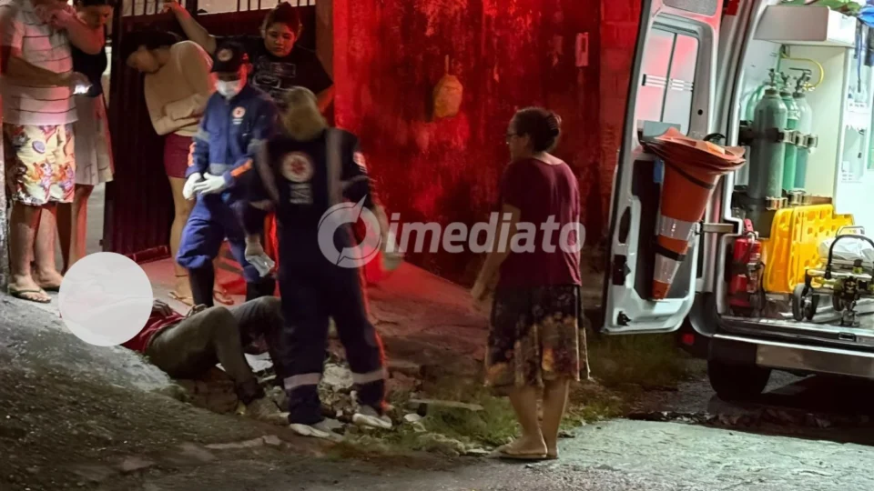 Motociclista por aplicativo é encontrado gravemente ferido após ser espancado por bandidos durante assalto no bairro Jorge Teixeira