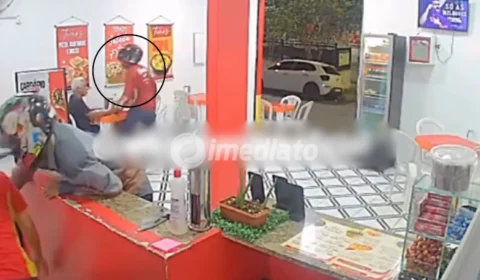 VÍDEO: Bandidos armados rendem funcionários e clientes e assaltam lanchonete no bairro Manôa
