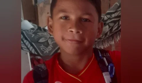 Adolescente de 11 anos desaparece após sair de casa no bairro Tancredo Neves e família pede ajuda para localizá-lo