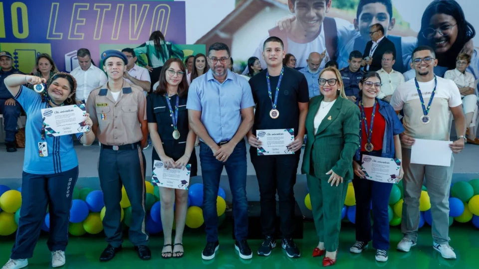 Governador Wilson Lima inicia ano letivo de 2026 destacando novas ferramentas digitais e conquistas de alunos da rede pública