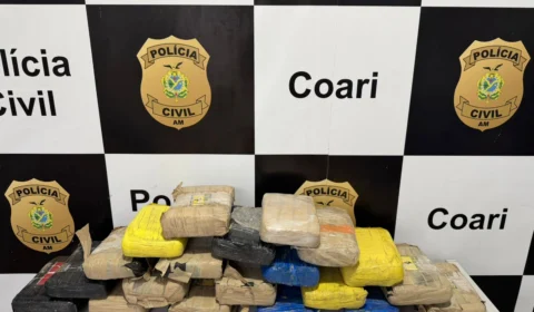 PC-AM apreende cerca de 22 quilos de drogas em embarcação atracada em porto no Amazonas