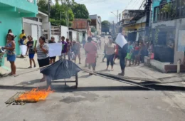 Moradores da Rua Magalhães Barata cobram ação urgente das autoridades após anos de alagamentos no bairro São Lázaro, em Manaus