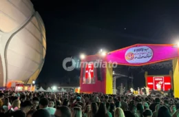 Bloco do ‘Manaus Memes’ agita o Podium da Arena da Amazônia e reúne milhares de foliões